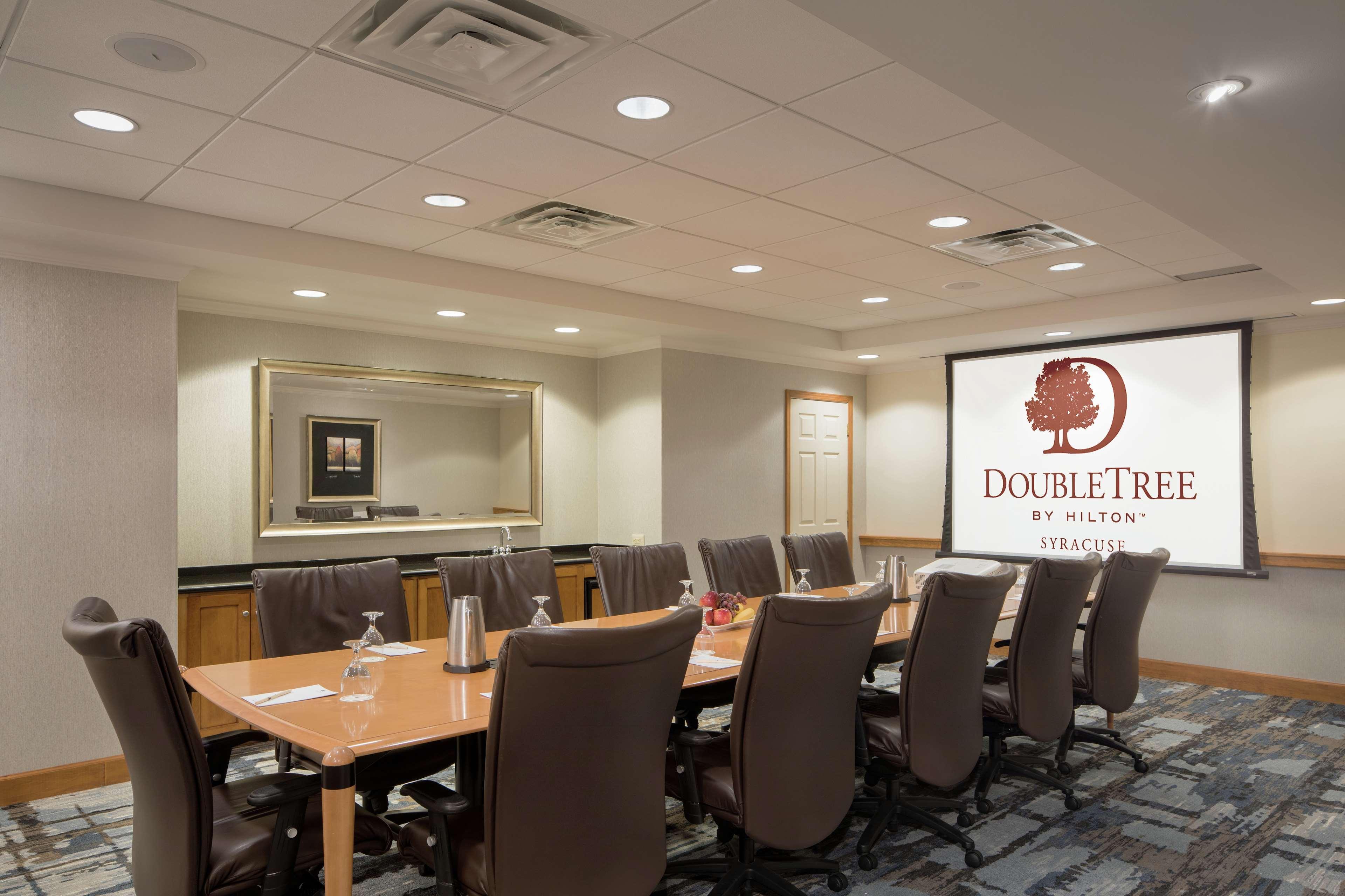 Doubletree By Hilton Hotel Syracuse East Syracuse Exterior foto