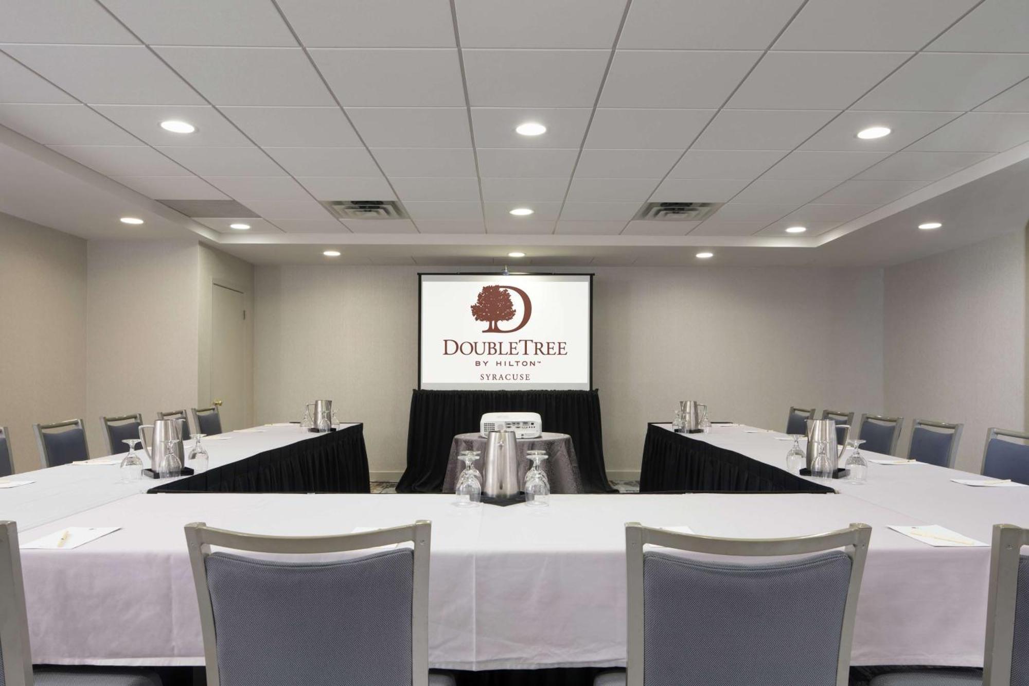 Doubletree By Hilton Hotel Syracuse East Syracuse Exterior foto