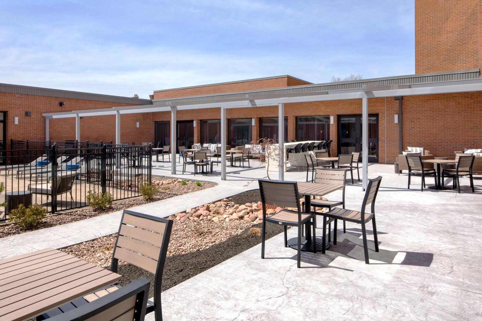 Doubletree By Hilton Hotel Syracuse East Syracuse Exterior foto